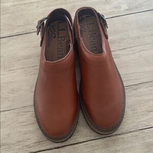 NWOT L.L.Bean  Women's Camden Hills Clogs Oakwood size 10